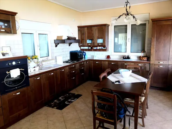 4-bedroom Detached House In Markopoulo, Greece (275 M²)