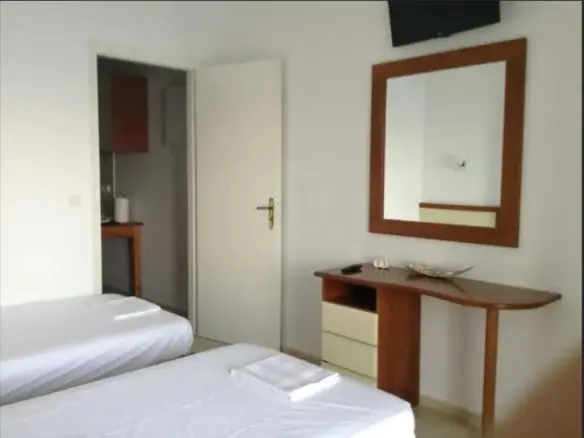 Hotel In Corfu, Greece (350 M²)