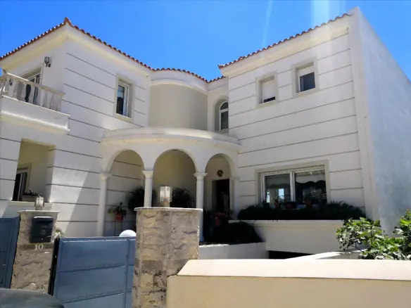 4-bedroom Detached House In Markopoulo, Greece (380 M²)