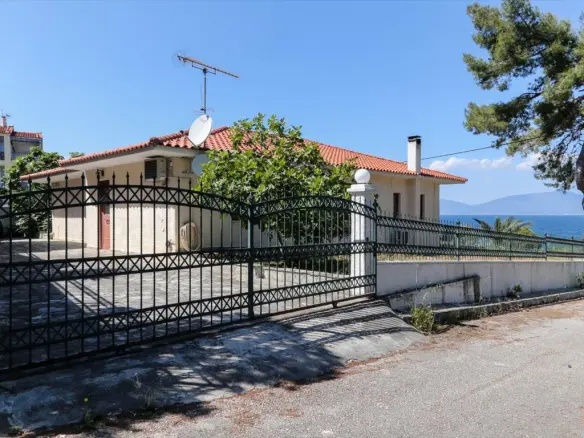 Detached House Of 160 M² In Central Greece