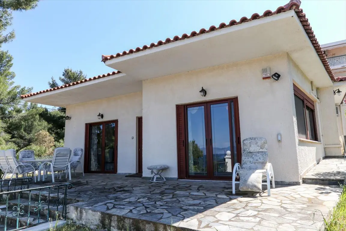 Detached House Of 160 M² In Central Greece