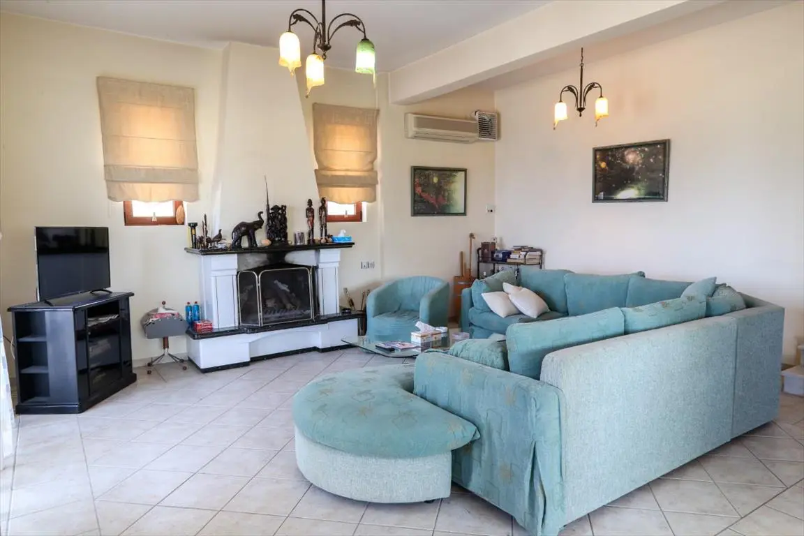 Detached House Of 160 M² In Central Greece