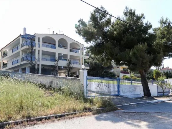 12-bedroom Detached House In Malesina, Greece (400 M²)