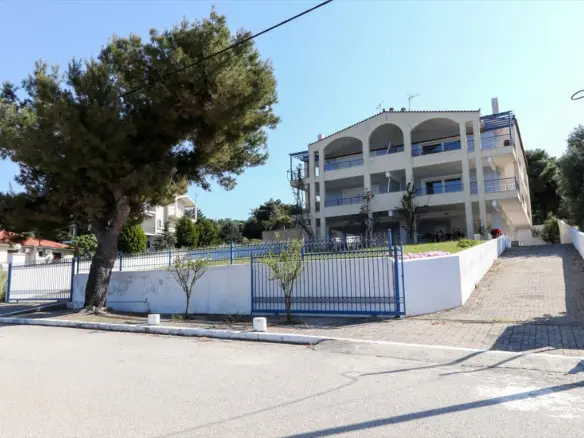 12-bedroom Detached House In Malesina, Greece (400 M²)