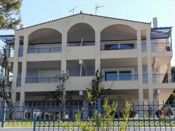 Detached House Of 400 M² In Central Greece
