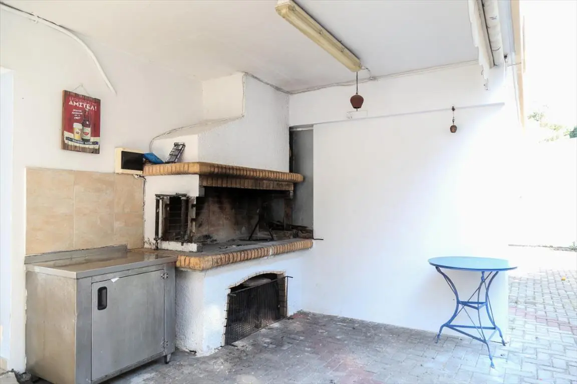 Detached House Of 400 M² In Central Greece