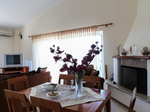 12-bedroom Detached House In Malesina, Greece (400 M²)