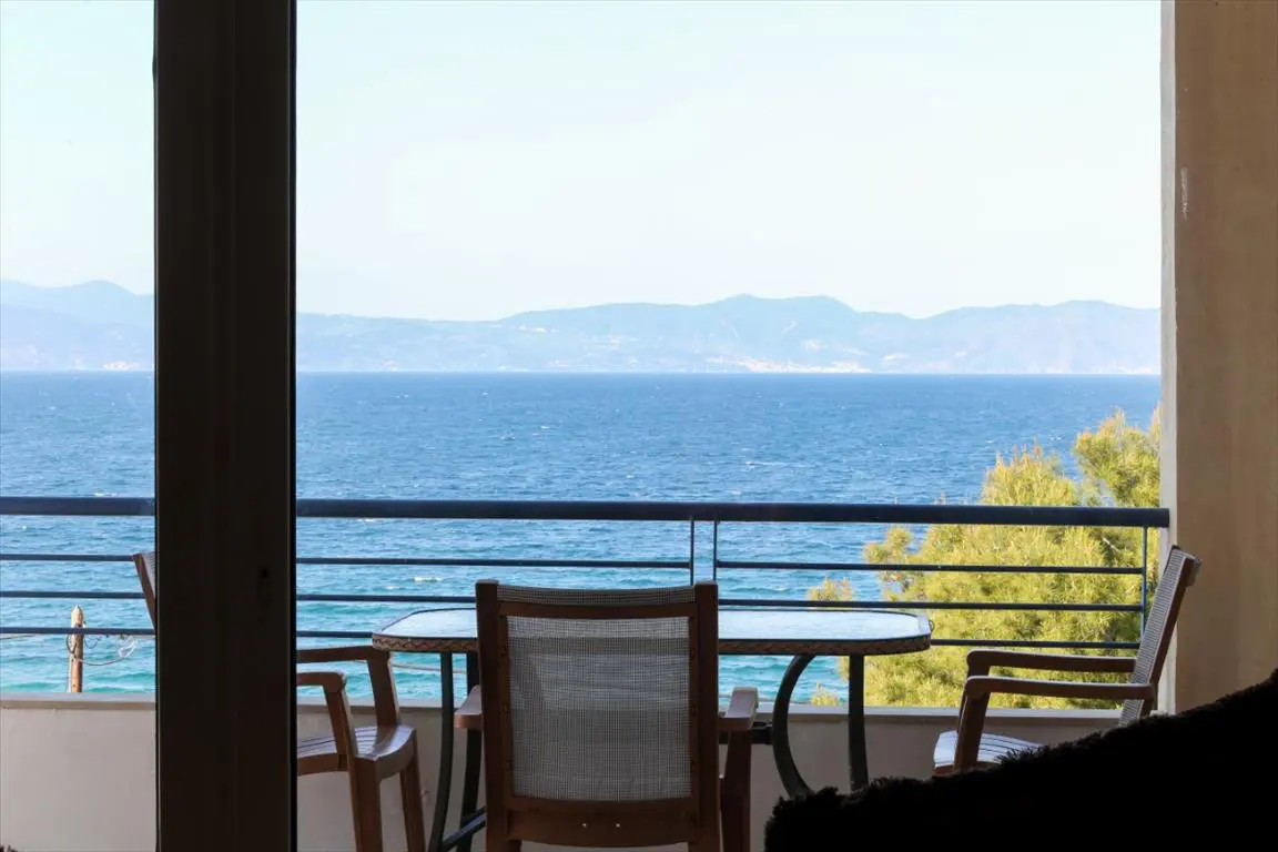 Detached House Of 400 M² In Central Greece