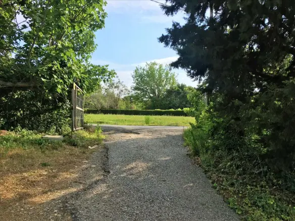 Land Of 8125 M² In Thessaloniki