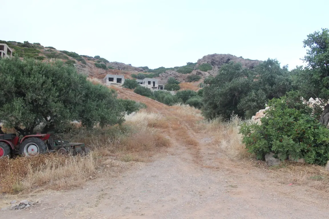 Land Of 2000 M² In Crete