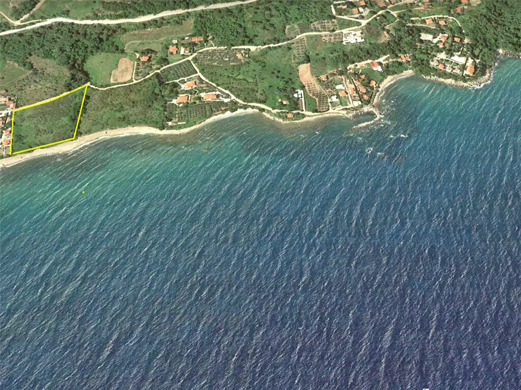Land Of 10313 M² In Central Greece