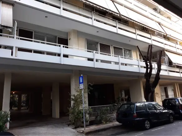 Flat Of 87 M² In Athens