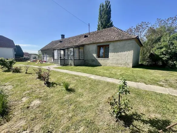 House Of 100 M² In Karmacs, Zala