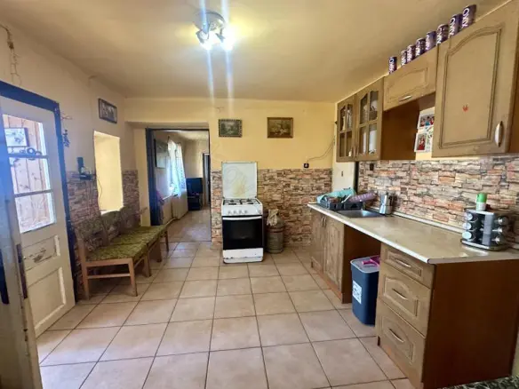 House Of 100 M² In Karmacs, Zala
