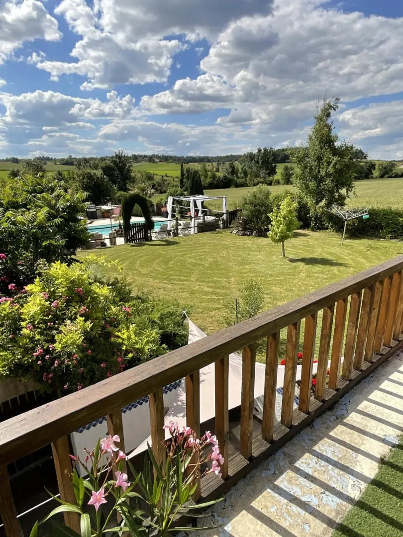 House Of 180 M² With Swimming Pool, Garden And Views In Ribérac