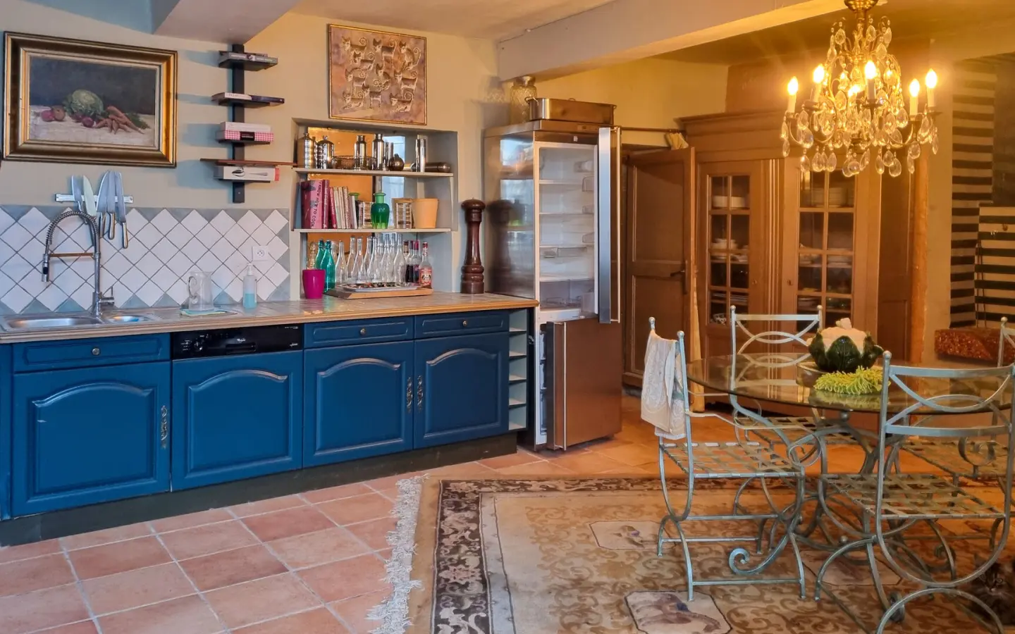 6-bedroom Village House In Trausse, France (260 M²)