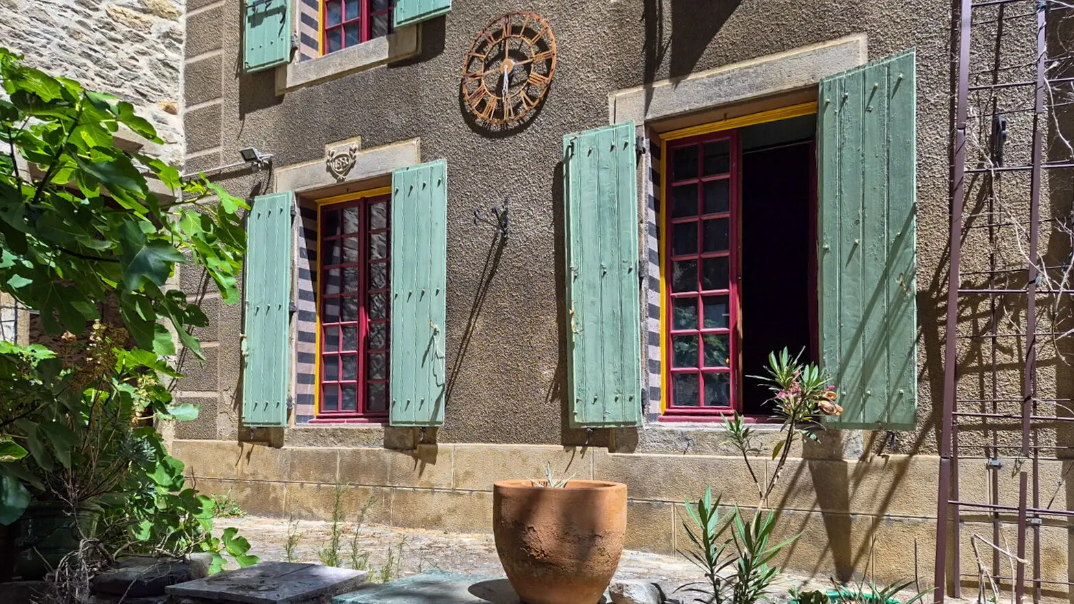 Village House Of 100 M² With Stone Barn And Terrace In Rural Area