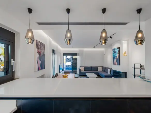 7-bedroom Villa In Chersonisos, Greece (240 M²)