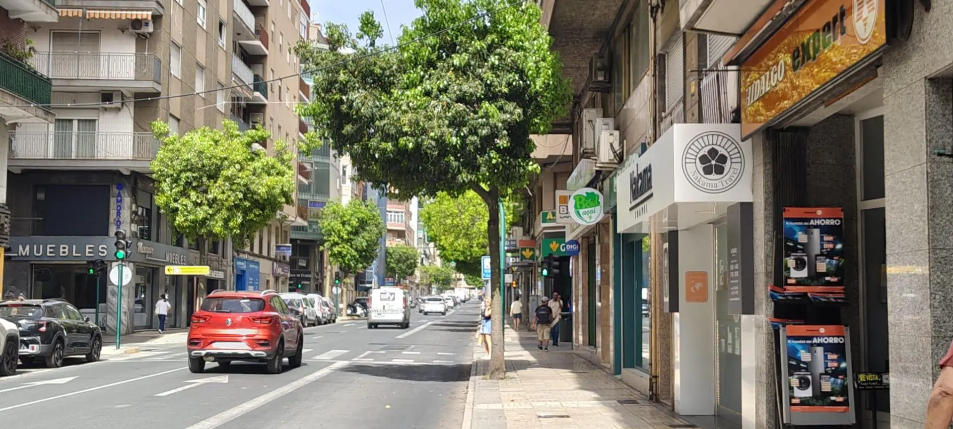 Commercial Unit Of 108 M² In Elche, Spain