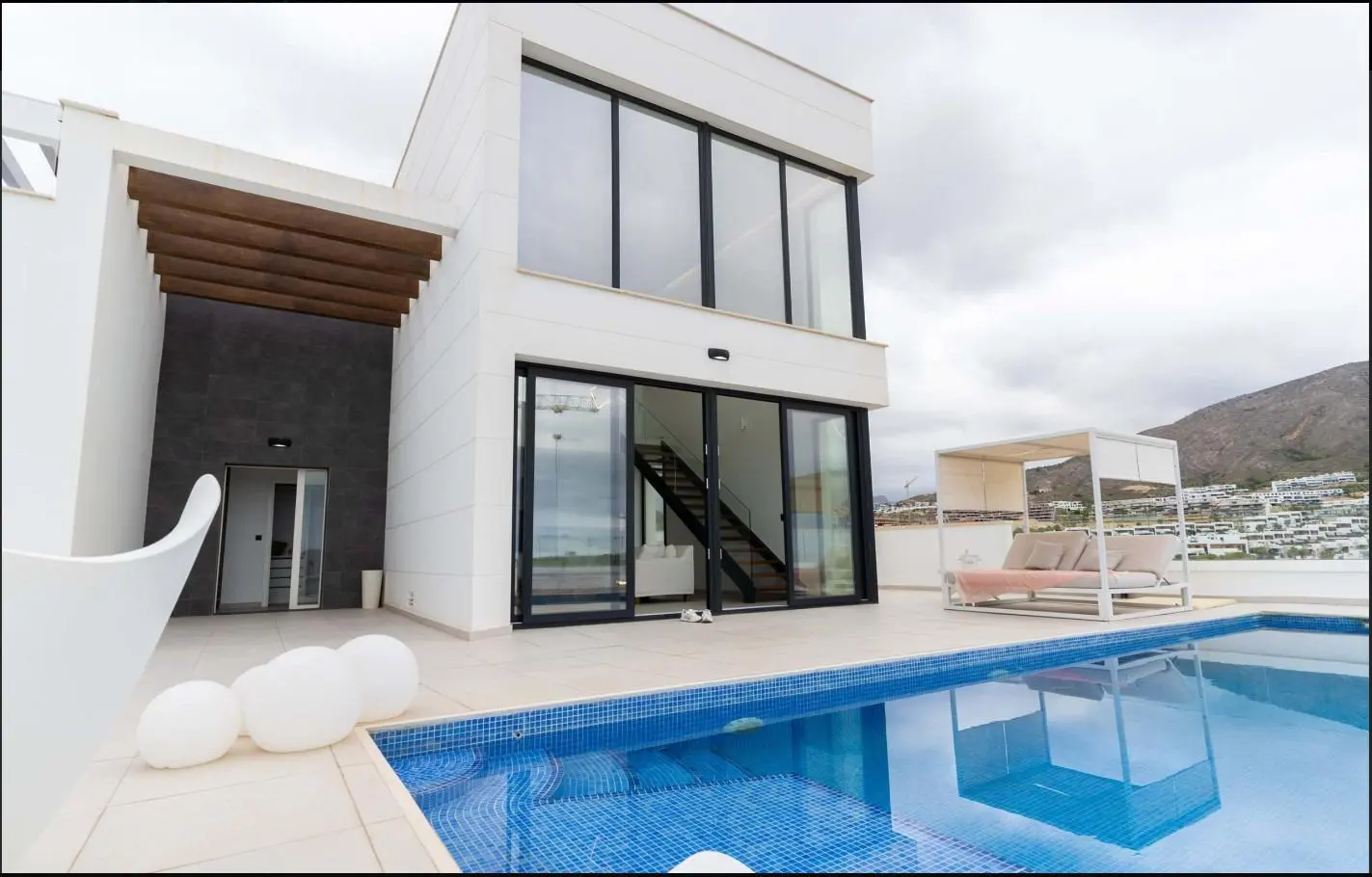 Villa Of 250 M² In Finestrat, Spain