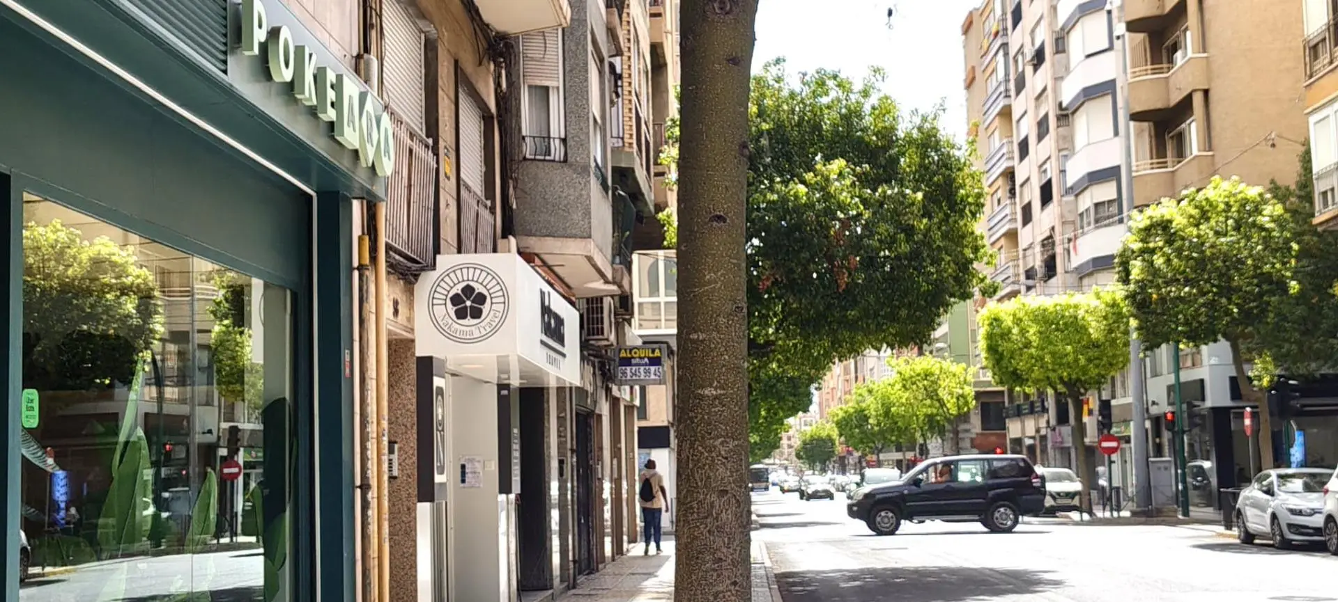 Commercial Unit Of 108 M² In Elche, Spain