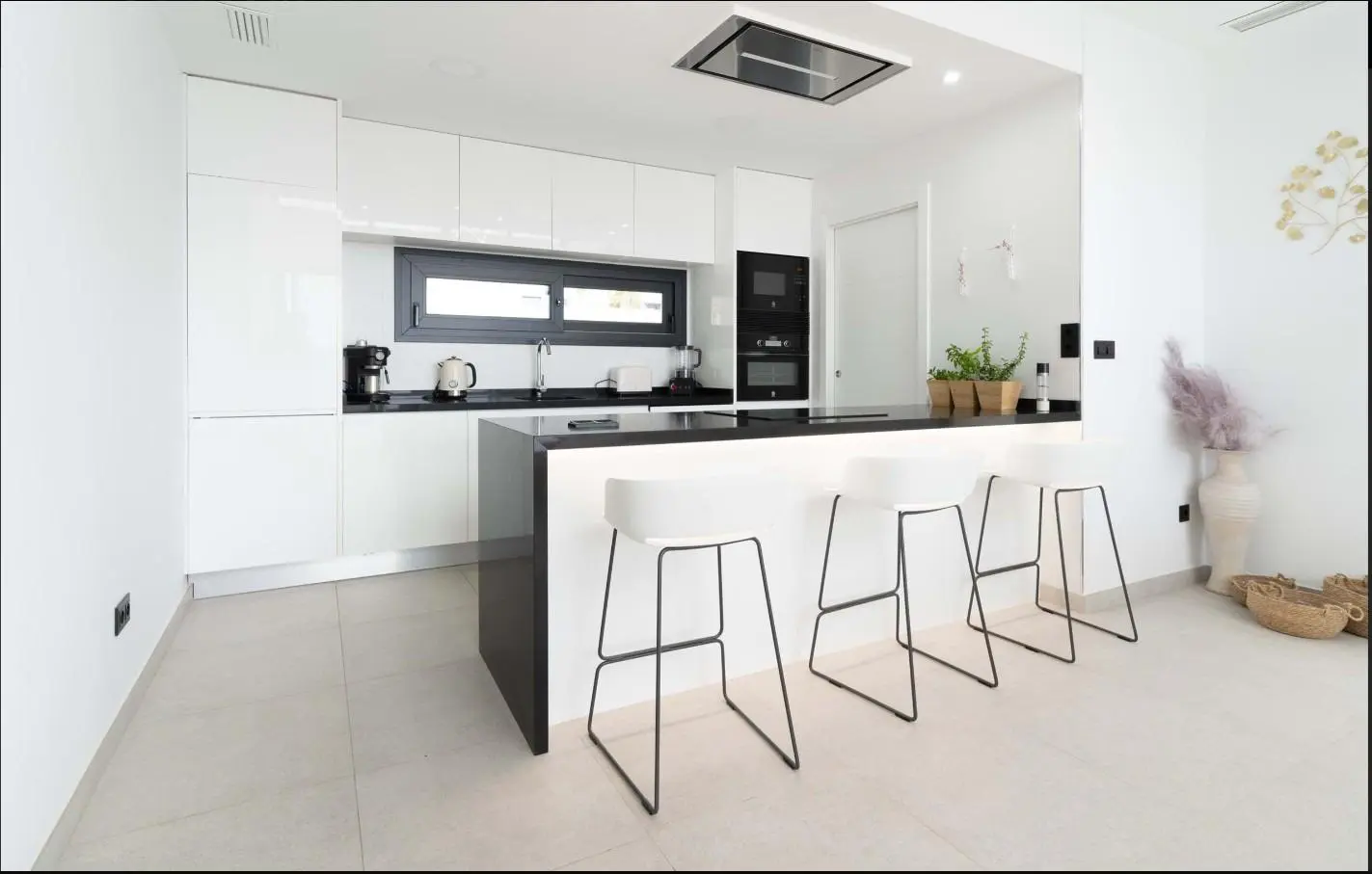 Villa Of 250 M² In Finestrat, Spain