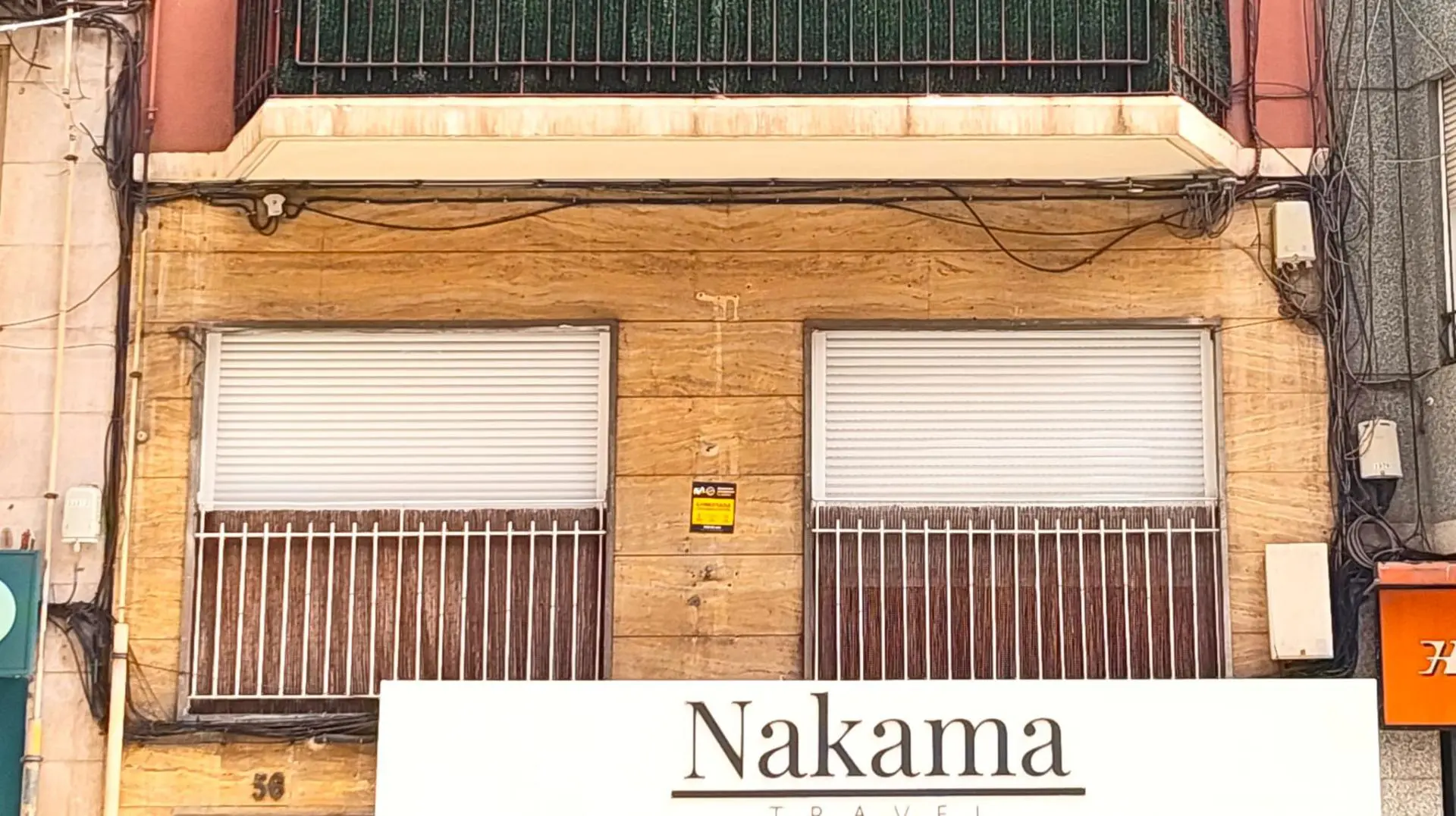 Commercial Unit Of 108 M² In Elche, Spain
