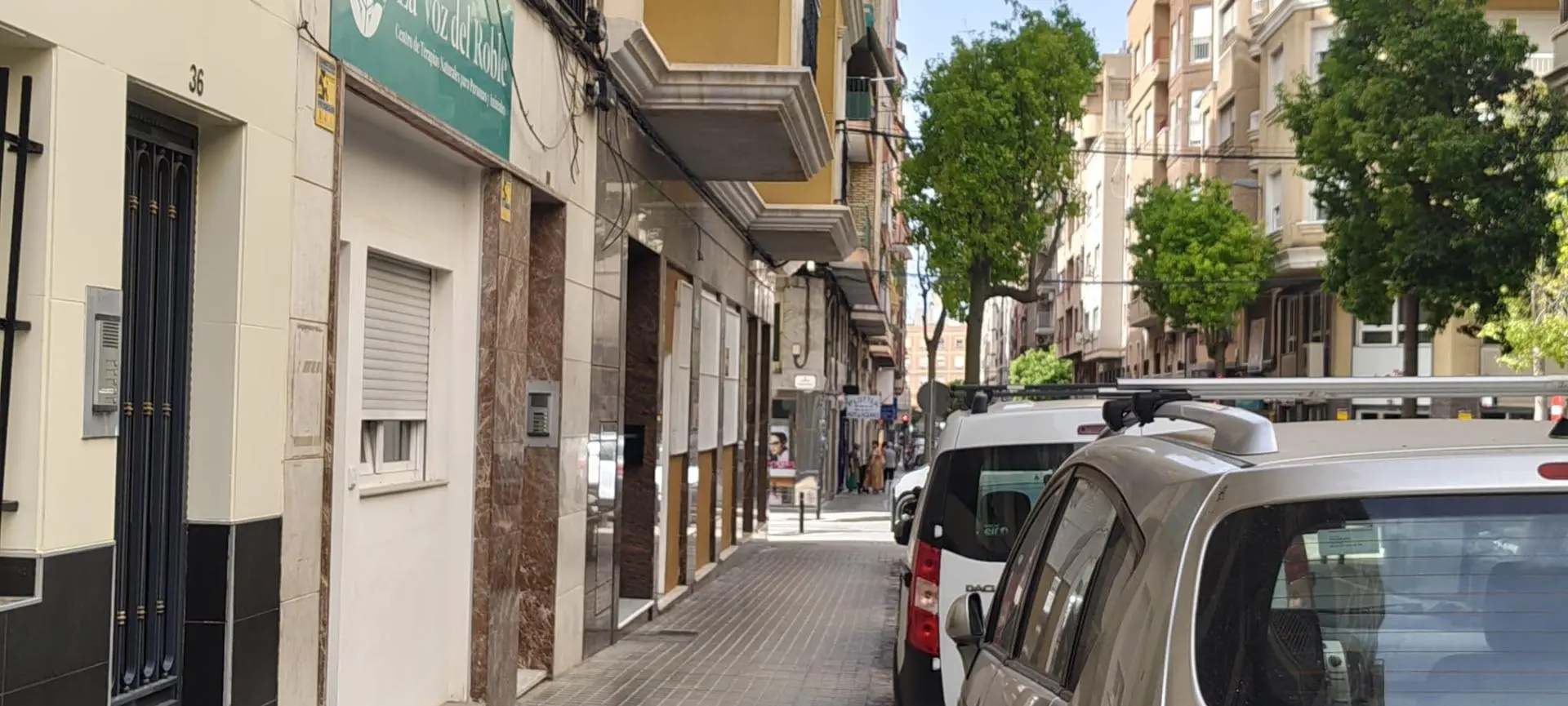 Commercial Unit Of 100 M² In Elche, Spain