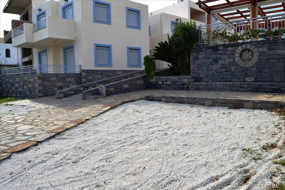 Hotel Of 1100 M² In Crete