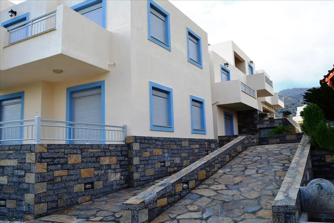 Hotel Of 1100 M² In Crete