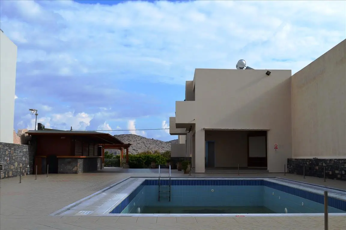 Hotel Of 1100 M² In Crete