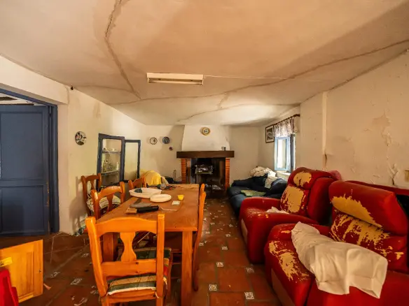 4-bedroom Country House In Moratalla, Spain (266 M²)