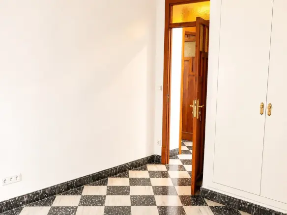 5-bedroom Apartment In Palma De Mallorca, Spain (240 M²)