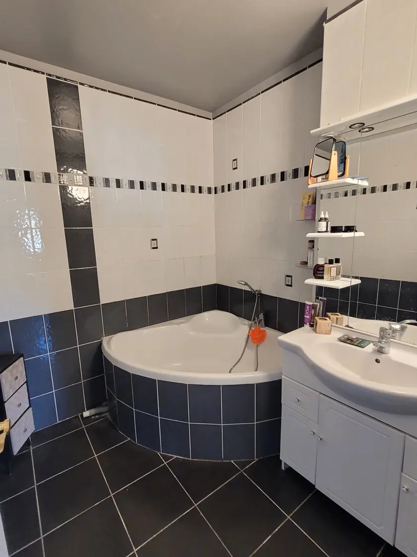 Apartment Of 85 M² In Sete, France