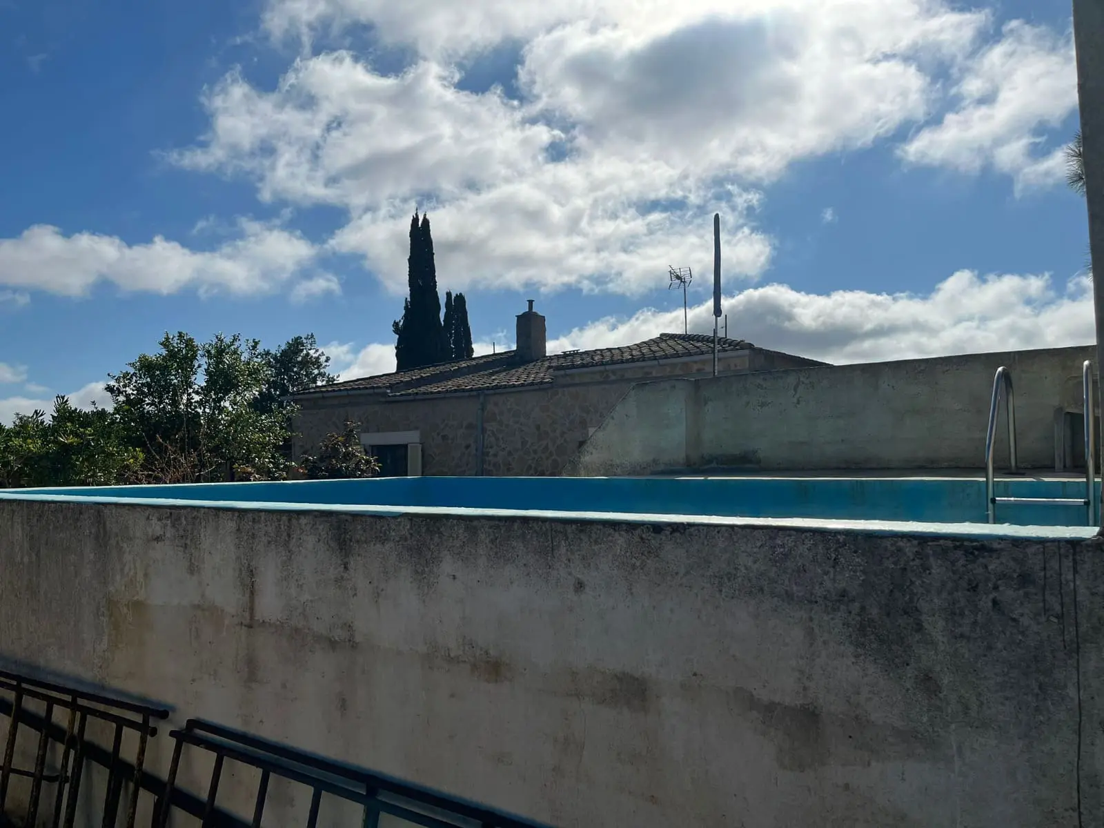 Farm Of 233 M² In Consell