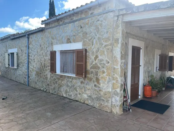 3-bedroom Finca In Consell, Spain (233 M²)