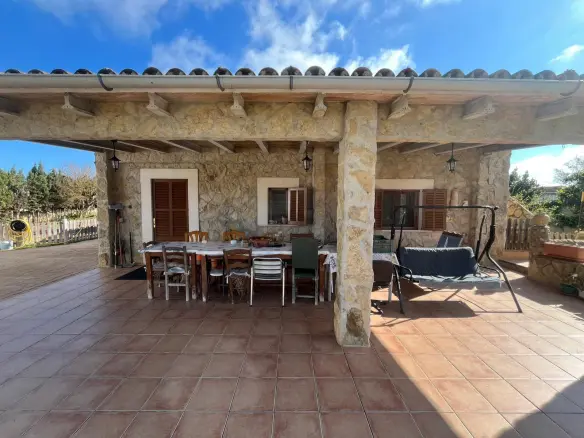 Farm Of 233 M² In Consell
