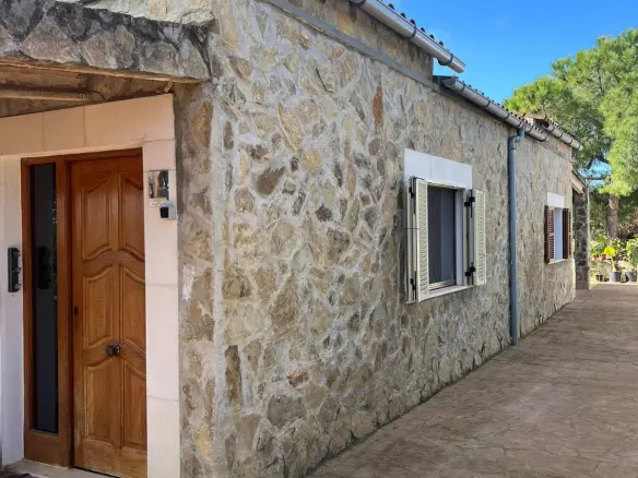 3-bedroom Finca In Consell, Spain (233 M²)