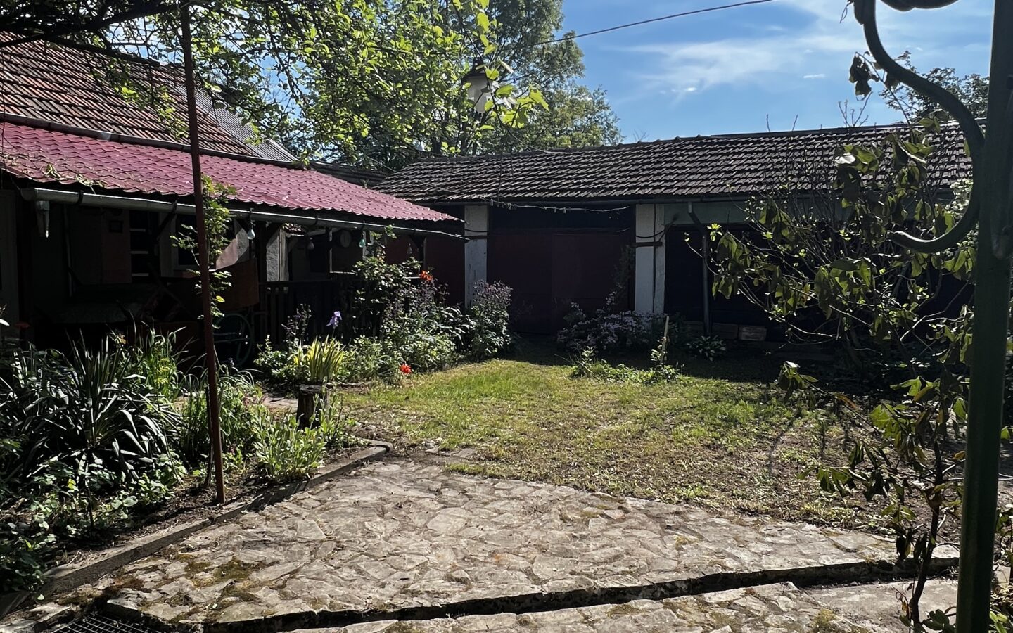 Arad – Sat. Pescari – Casa Mare și Frumoasă, Cu Grădină și Pomi Fructiferi