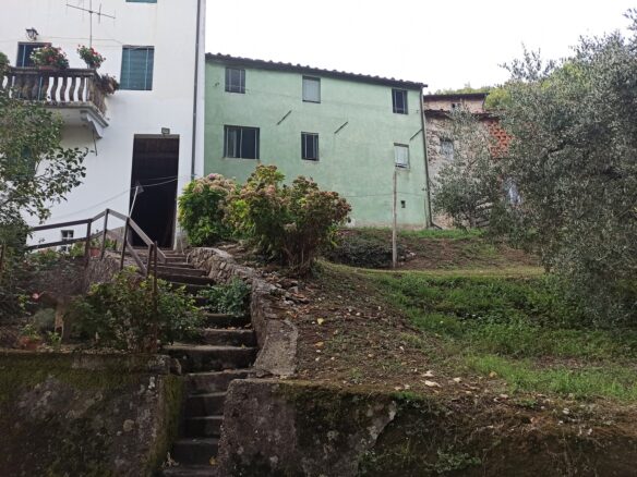 Townhouse Of 110 M² In Tuscany