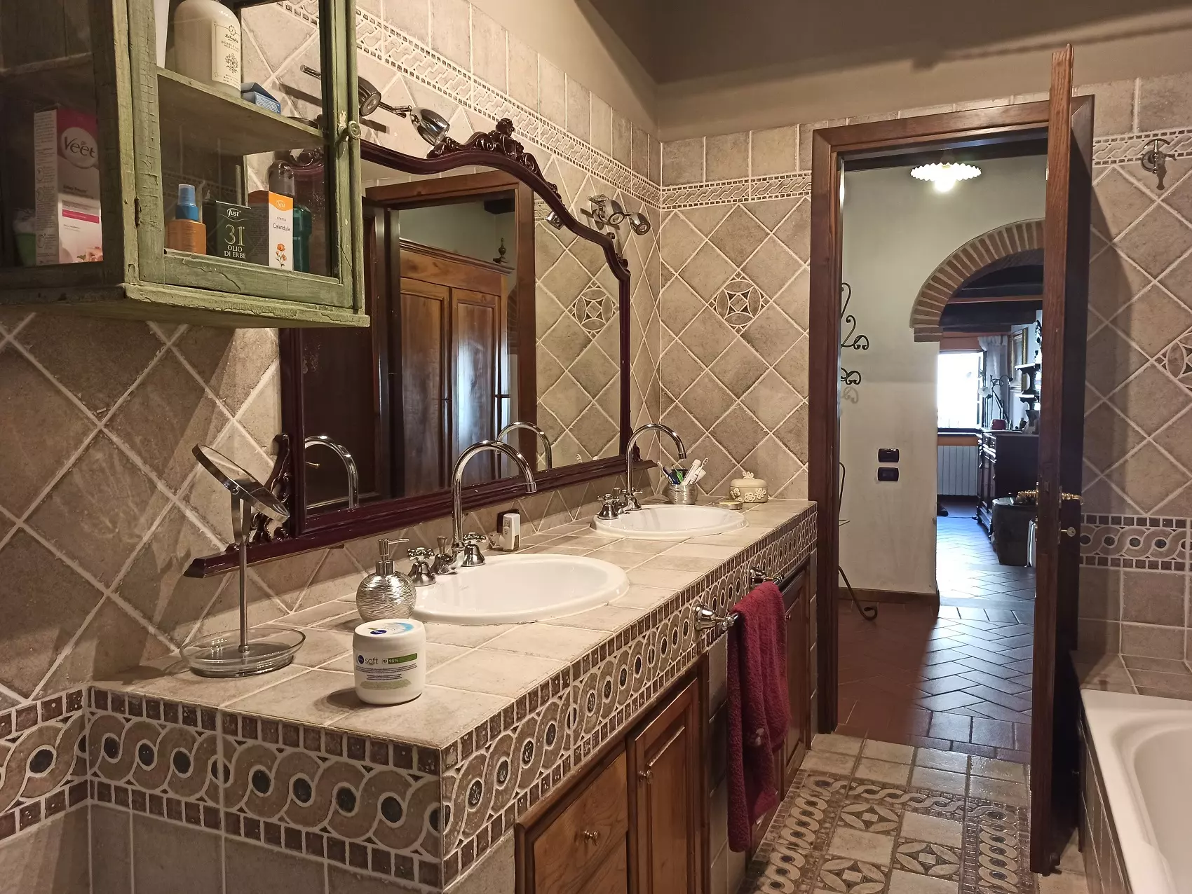 Terraced House Of N/a M² With Ready To Move In Features In Tuscany