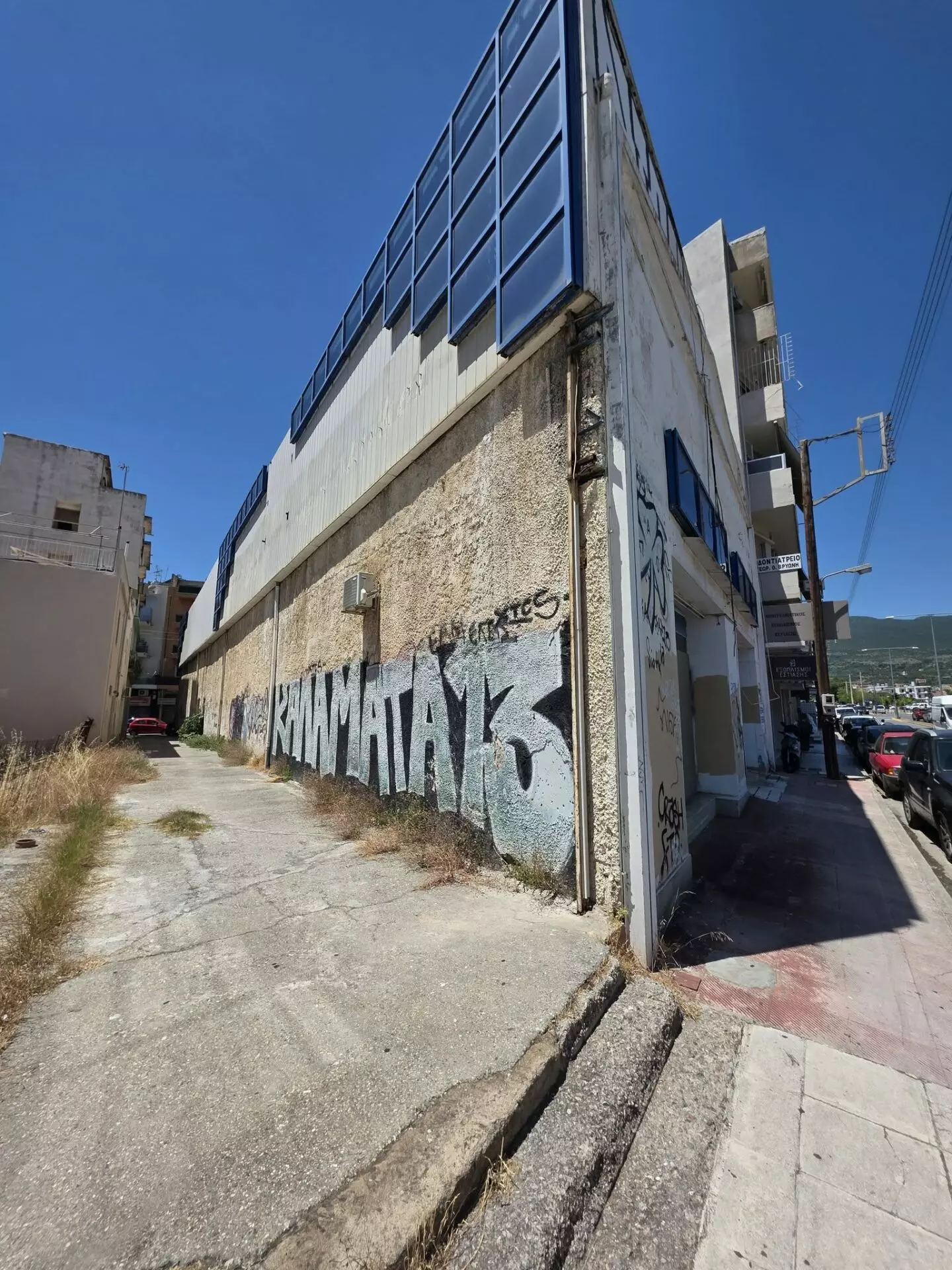 Commercial Property Of 1000 M² In Kalamata