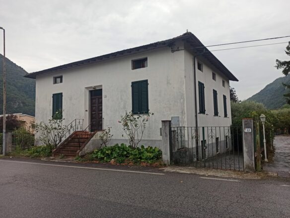 Apartment Of 130 Mq With Garden In Tuscany