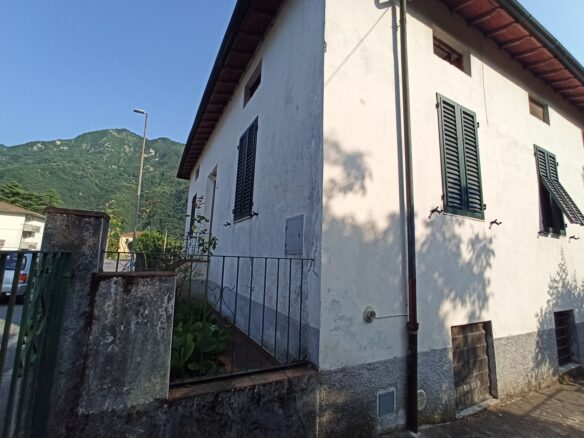 Apartment Of 130 Mq With Garden In Tuscany
