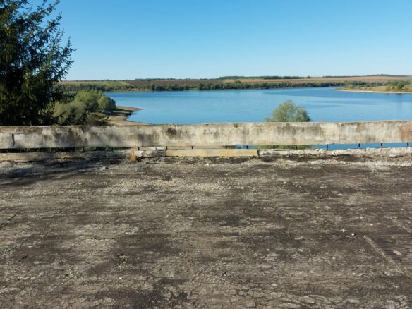 Investment Property With Lakefront Location In Belom Lomi Dam