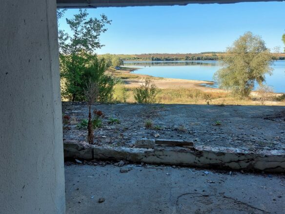 Investment Property With Lakefront Location In Belom Lomi Dam