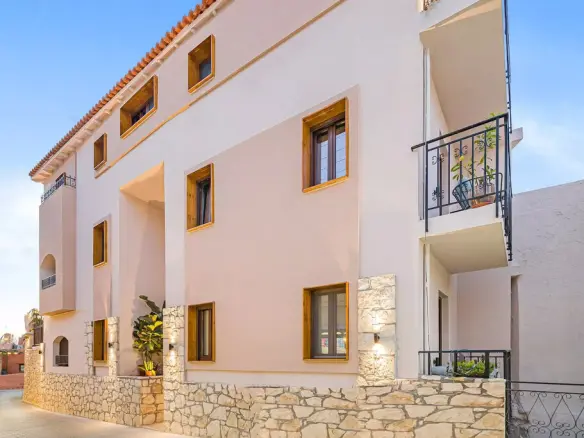 Hotel In Chersonisos, Greece (400 M²)