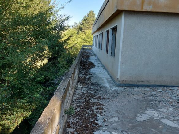 Investment Property With Lakefront Location In Belom Lomi Dam