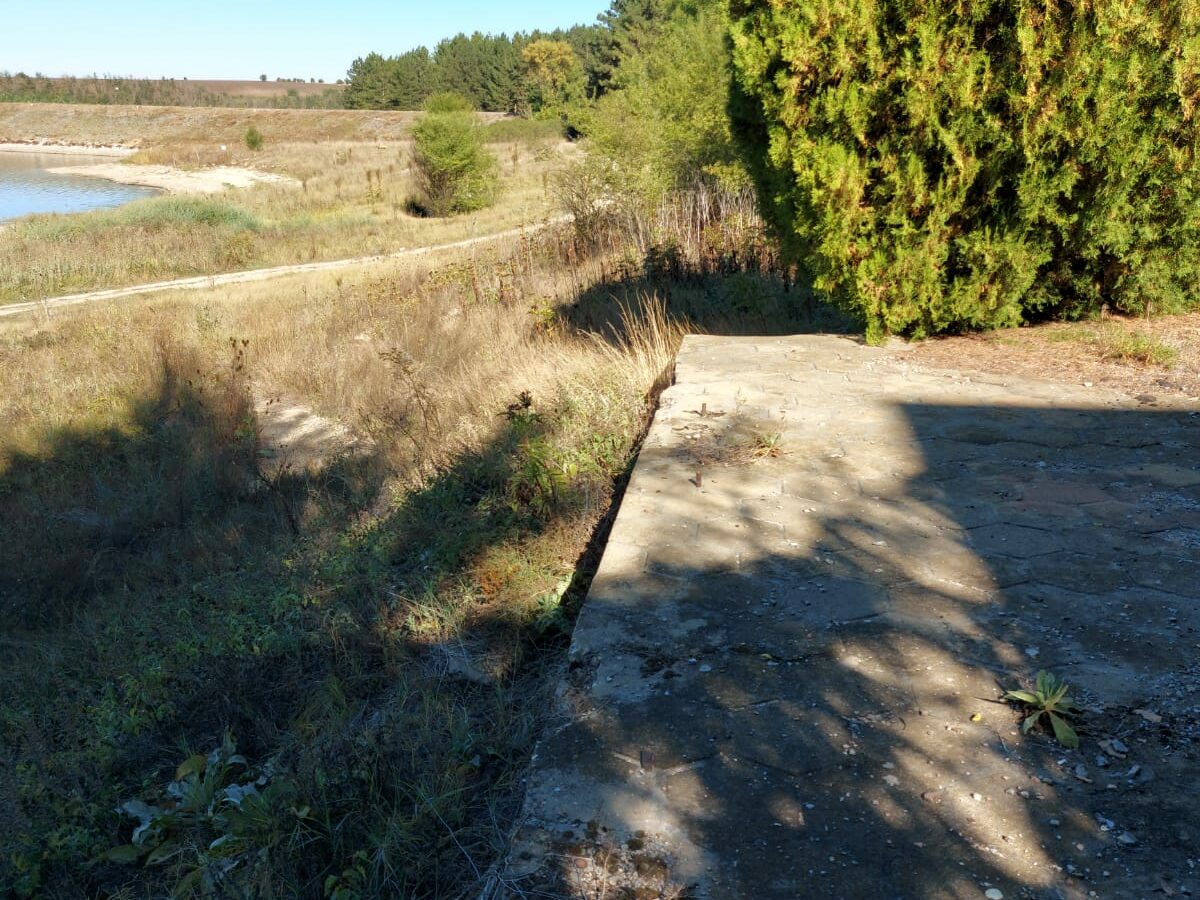 Investment Property With Lakefront Location In Belom Lomi Dam