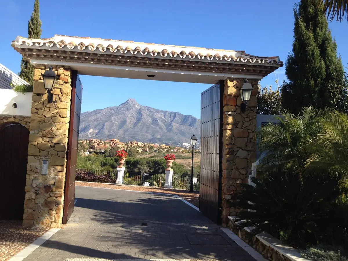 3-bedroom Property In Nueva Andalucía, Spain (147 M²)
